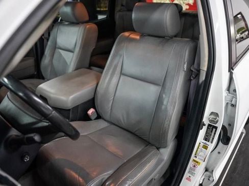 Used 2008 Toyota Tundra Limited AWD/4WD image 4