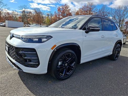 New 2026 Volkswagen Tiguan SE R-Line image 2