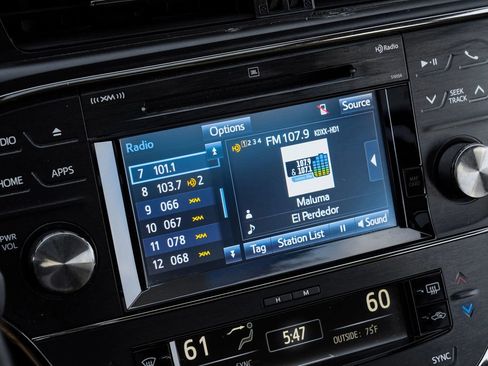 Used 2015 Toyota Avalon Limited image 31