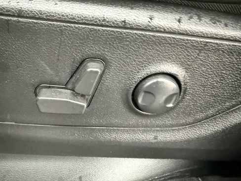 Used 2022 RAM 1500 Big Horn w/ Built-to-serve Edition image 17