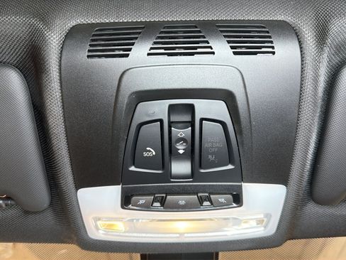 Used 2013 BMW 335i xDrive Sedan AWD/4WD image 17