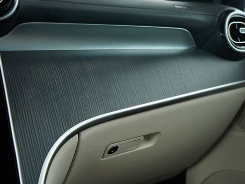 Certified 2025 Mercedes-Benz GLC 350e 4MATIC image 28