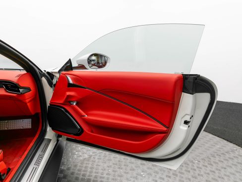 Certified 2022 Ferrari Roma image 38