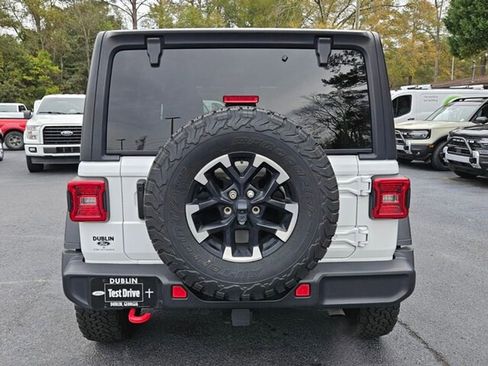 Used 2024 Jeep Wrangler Unlimited Rubicon w/ Technology Group image 12