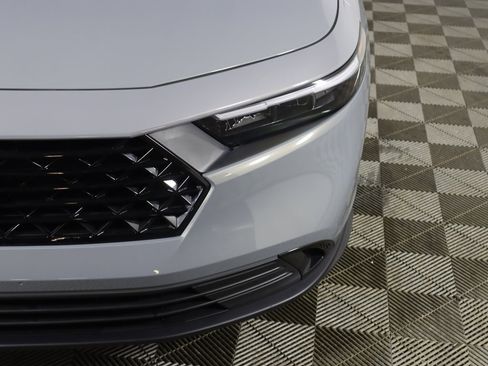 Certified 2025 Honda Accord SE image 14