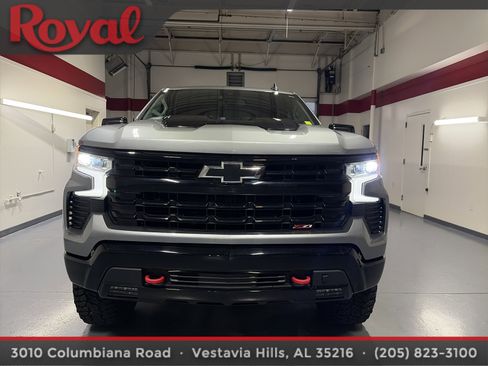 Used 2024 Chevrolet Silverado 1500 LT Trail Boss w/ Convenience Package II image 7