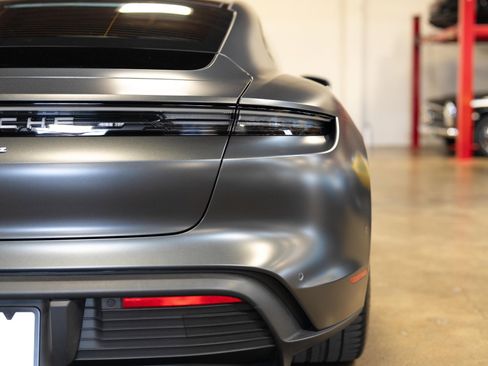 Used 2025 Porsche Taycan RWD image 40