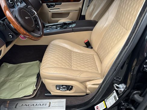 Used 2016 Jaguar XJ L Portfolio image 10