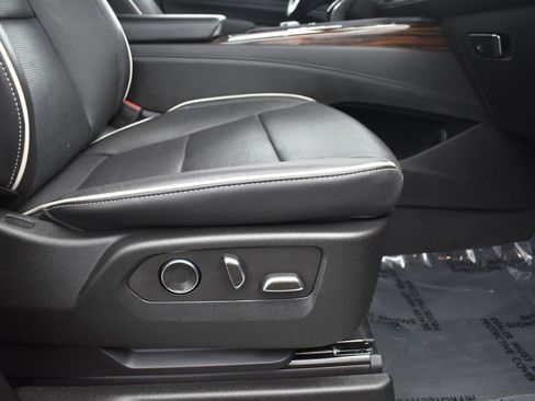 Used 2021 Cadillac Escalade Premium Luxury image 39