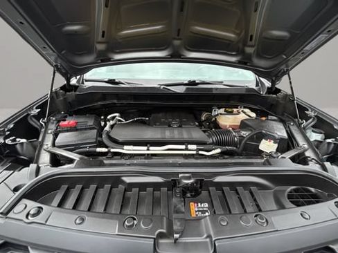 Used 2022 Chevrolet Silverado 1500 Custom AWD/4WD image 31