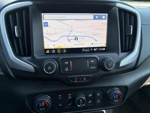 Used 2022 GMC Terrain SLT w/ Infotainment Package II image 5