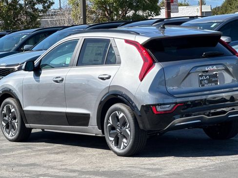 New 2026 Kia Niro Wave FWD image 6