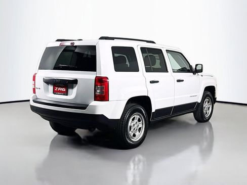 Used 2017 Jeep Patriot Sport AWD/4WD image 5