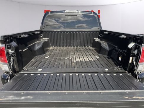 Used 2023 Toyota Tacoma TRD Off-Road w/ Advanced Technology Package AWD/4WD image 33