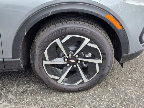 New 2026 Chevrolet Equinox EV LT AWD/4WD image 9