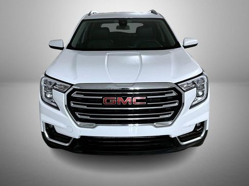 Certified 2024 GMC Terrain SLT image 2