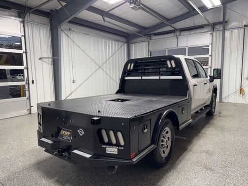 Used 2024 GMC Sierra 3500 Pro AWD/4WD image 19