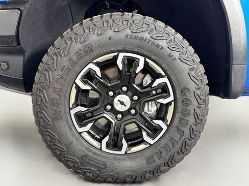 Used 2024 Chevrolet Silverado 1500 ZR2 w/ LPO, Dark Essentials Package image 31