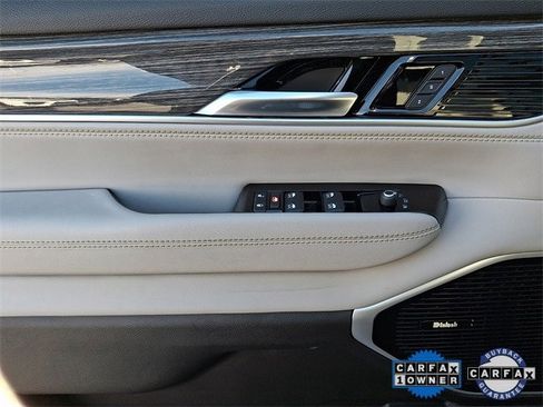 Certified 2022 Jeep Wagoneer Series III w/ Premium Group I image 13