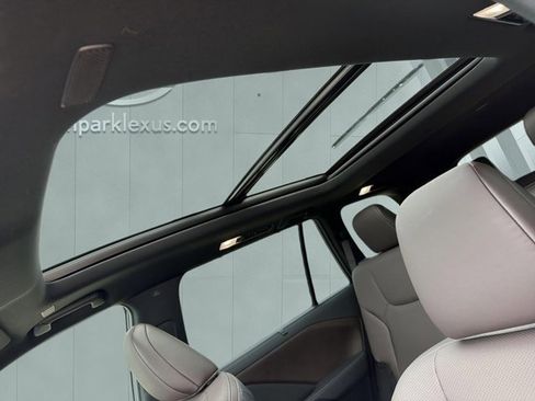Certified 2026 Lexus TX 350 AWD w/ Technology Package image 22