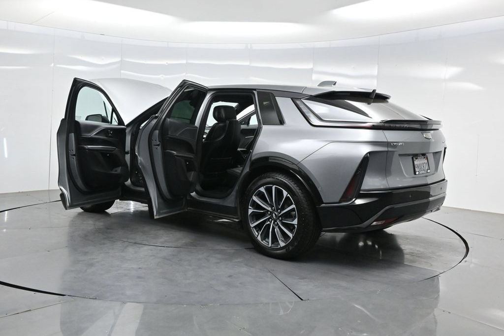 Used 2024 Cadillac Lyriq Sport RWD image 46