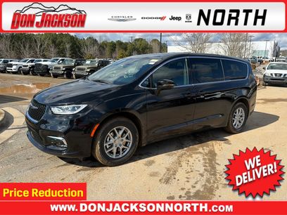 New 2026 Chrysler Pacifica Select