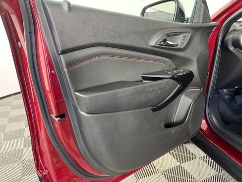 Used 2025 Chevrolet Trax RS w/ Driver Confidence Package FWD image 10
