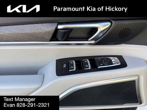 Used 2022 Kia Telluride EX w/ EX Premium Package image 19