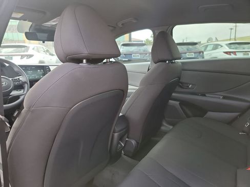 Used 2025 Hyundai Elantra Sport FWD image 16