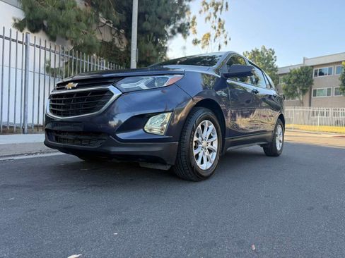 Used 2018 Chevrolet Equinox LS FWD image 2