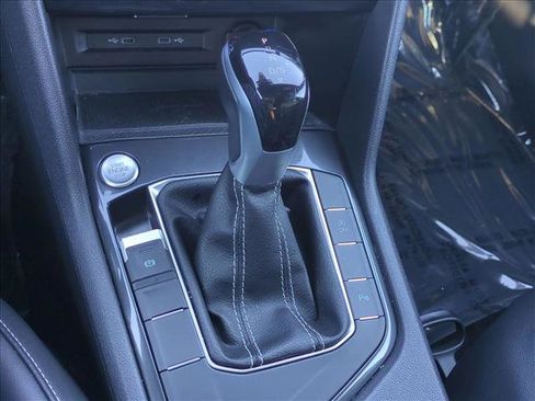 Used 2024 Volkswagen Tiguan SE R-Line FWD image 12