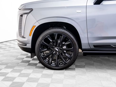 New 2026 Cadillac Escalade Platinum Sport w/ LPO, ONYX Package image 37