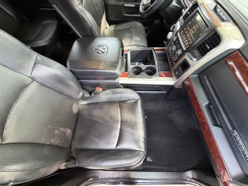 Used 2014 RAM 1500 Laramie w/ Convenience Group RWD image 13
