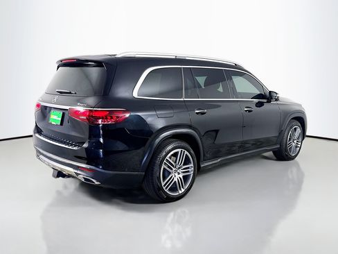 Used 2025 Mercedes-Benz GLS 450 4MATIC image 10