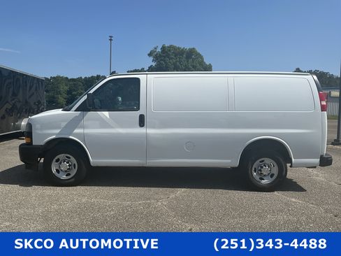 Used 2019 Chevrolet Express 2500 w/ Safety Package RWD image 2