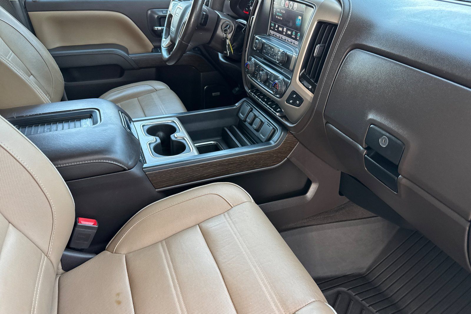 Used 2019 GMC Sierra 2500 Denali w/ Duramax Plus Package AWD/4WD image 15