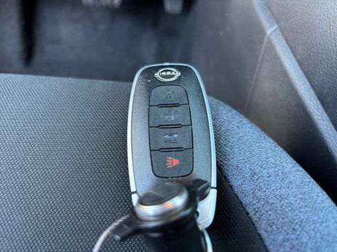 Used 2025 Nissan Versa SV FWD image 20