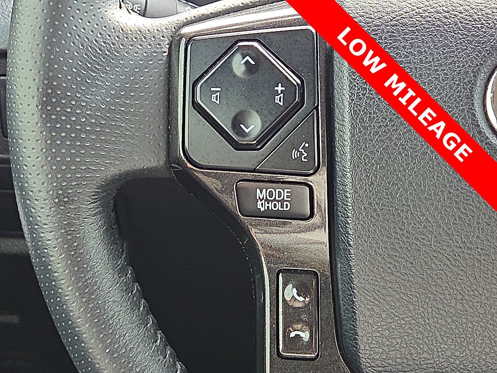 Used 2024 Toyota 4Runner TRD Off-Road AWD/4WD image 21