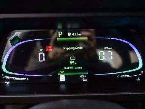 Certified 2025 Hyundai Elantra Sport FWD image 33