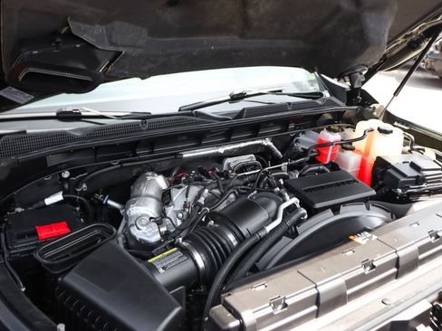 Used 2024 GMC Sierra 2500 AT4 w/ AT4 Preferred Package AWD/4WD image 14