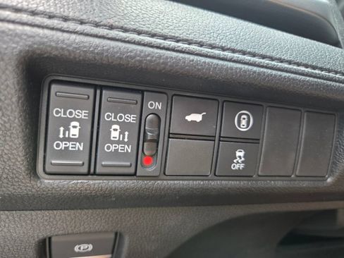 Used 2024 Honda Odyssey EX-L image 21