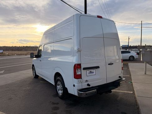 Used 2018 Nissan NV 2500 SV image 5