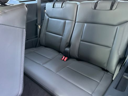 New 2026 Ford Explorer Active w/ Active Comfort Package image 12