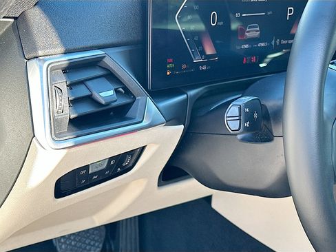 Used 2023 BMW 330i Sedan image 10