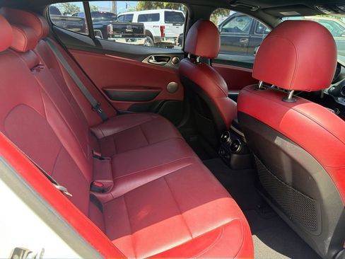 Used 2020 Kia Stinger GT1 RWD image 29