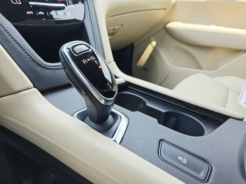 Used 2017 Cadillac XT5 Luxury w/ Driver Awareness Package FWD image 31