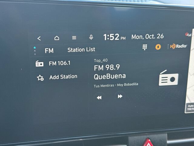 Used 2023 Hyundai Elantra Limited FWD image 21