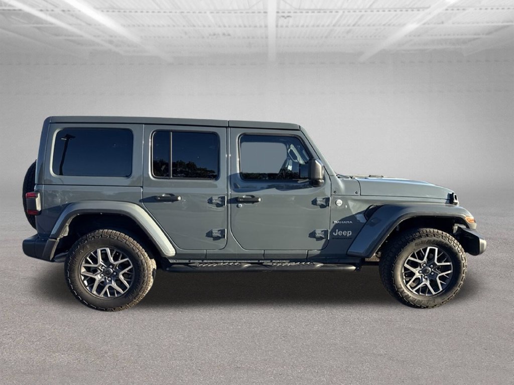 Used 2024 Jeep Wrangler Unlimited Sahara w/ Safety Group AWD/4WD image 10
