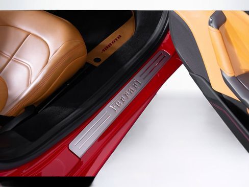 Used 2017 Ferrari 488 GTB RWD image 42