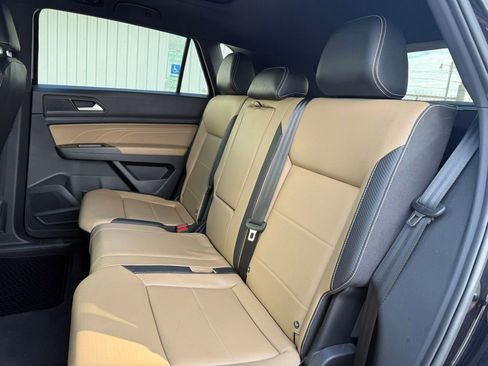 Used 2022 Volkswagen Atlas Cross Sport SEL image 14